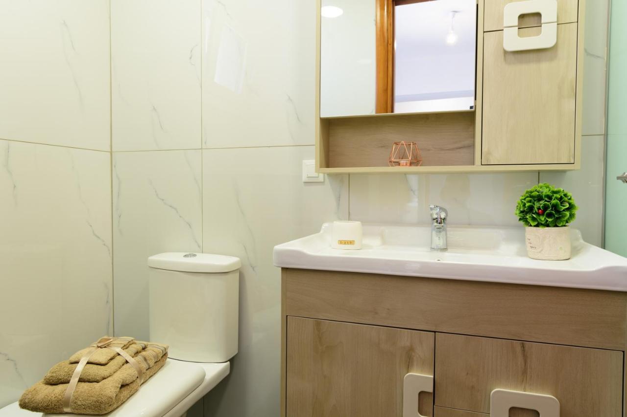 Luxury Lake View Center House Агиос-Николаос Экстерьер фото